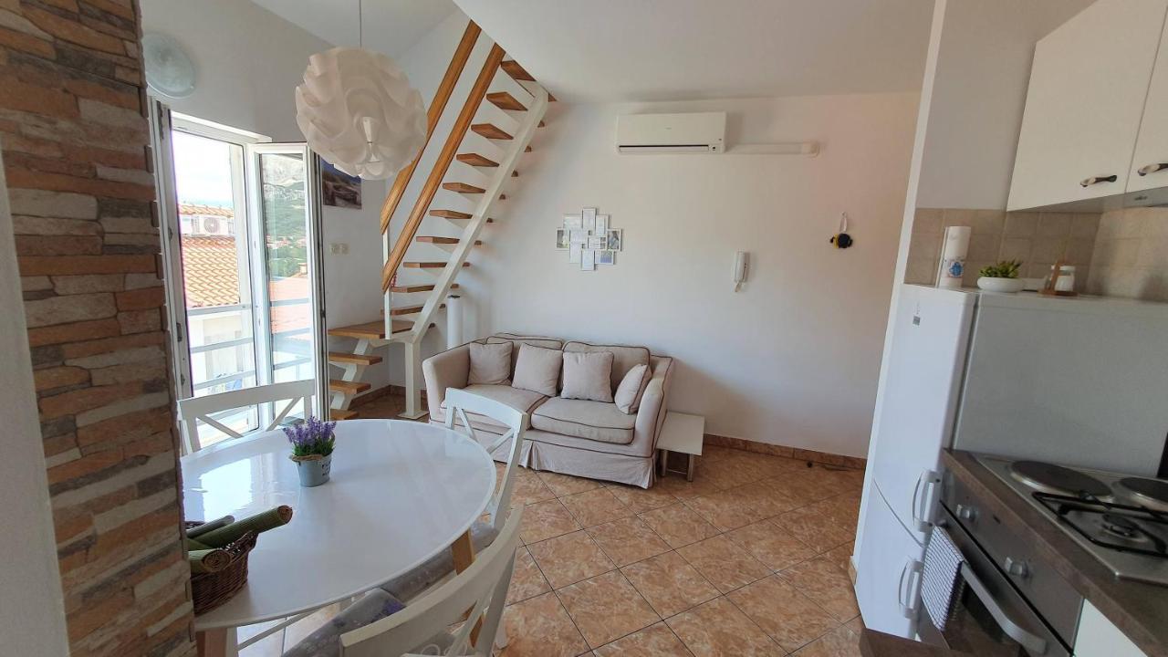 Apartment Helmut With Sea View Baška Exteriör bild